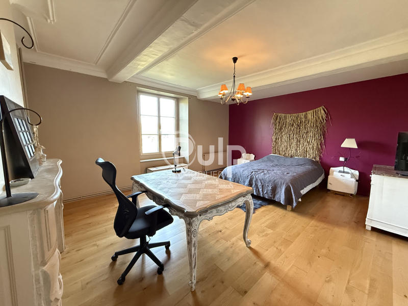 Demeure - 318 m² - 8 pièces