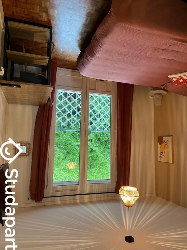 Chambre - 10 m² - 1 pièce