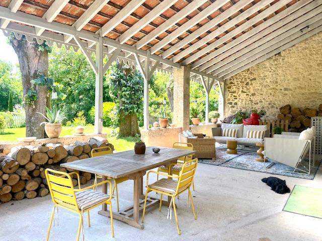 Maison de maîtres - 267 m² - 7 pièces