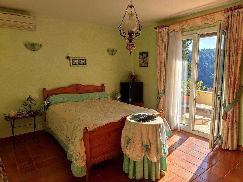 Maison - 183 m² - 8 pièces