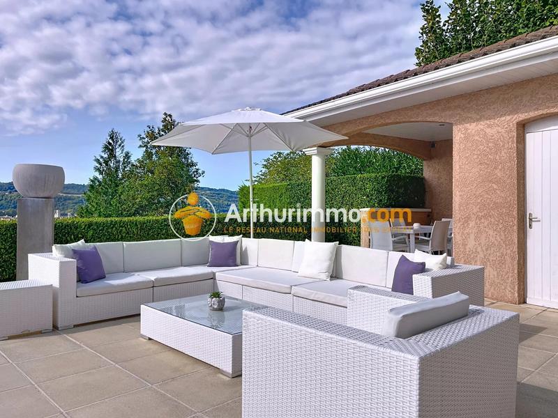 Maison - 205 m² - 7 pièces