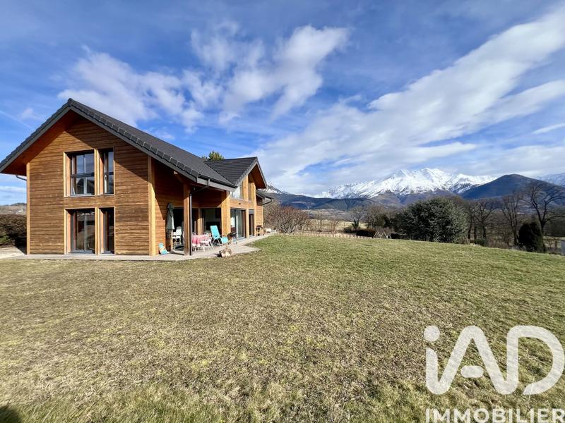 Châlet - 144 m² - 5 pièces