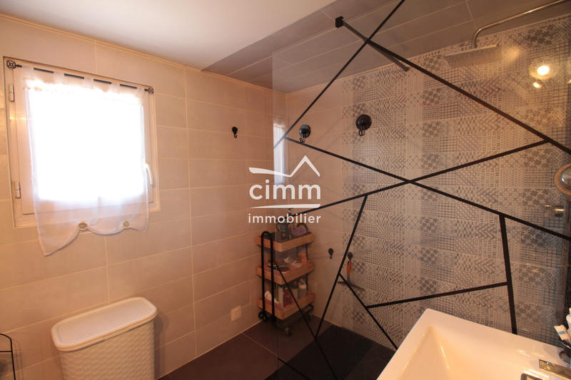 Maison - 209 m² - 8 pièces