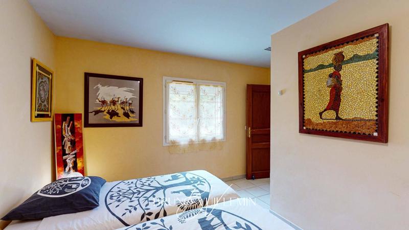 Villa - 326 m² - 10 pièces