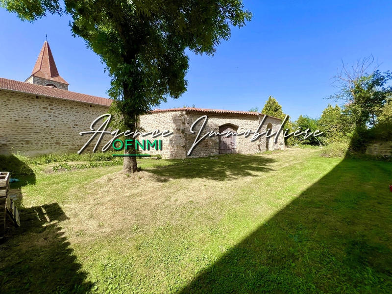 Maison - 846 m² - 26 pièces