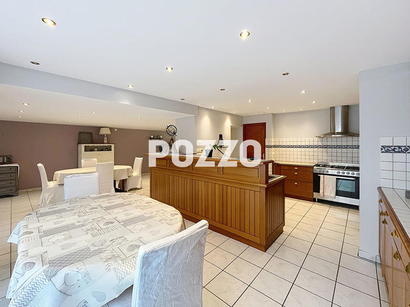 Maison - 178 m² - 6 pièces