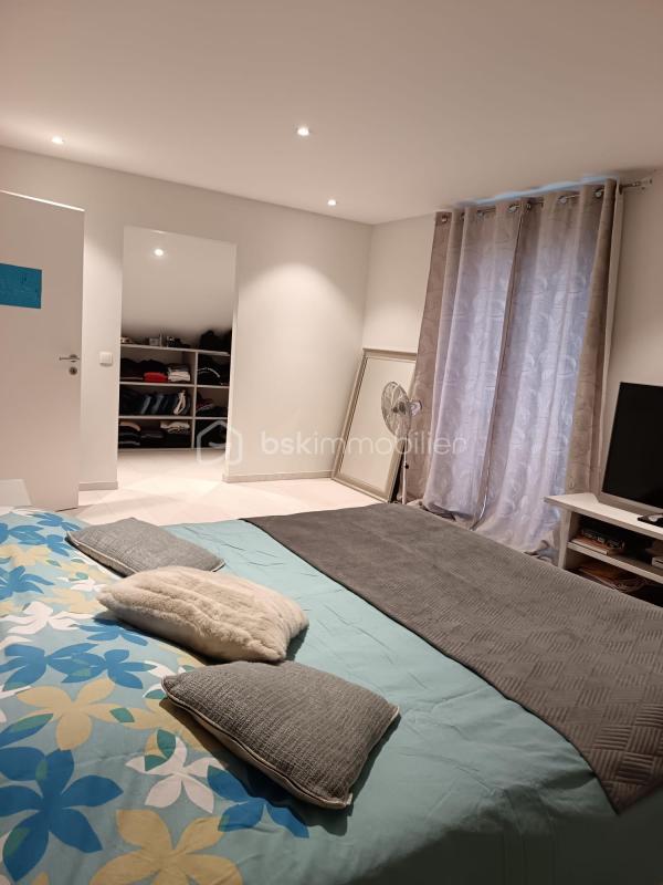 Maison - 190 m² - 8 pièces