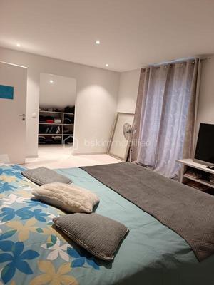 Maison - 190 m² - 8 pièces