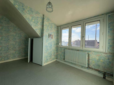 Maison - 94 m² - 6 pièces