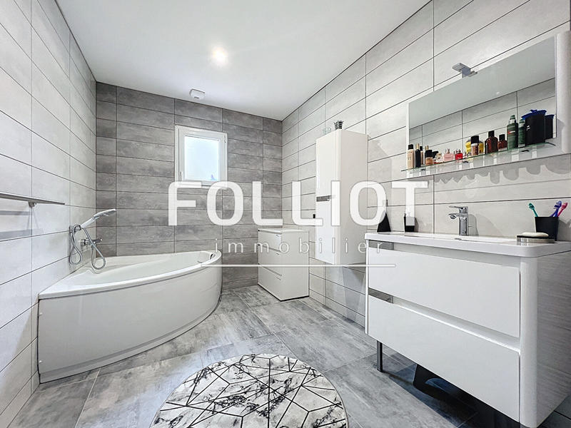 Maison - 115 m² - 5 pièces