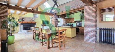 Corps de ferme - 327 m² - 7 pièces