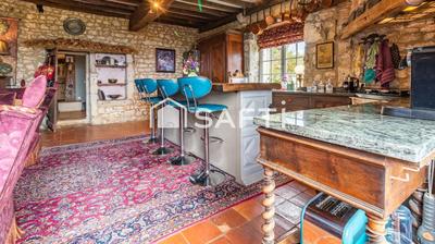 Maison - 300 m² - 11 pièces