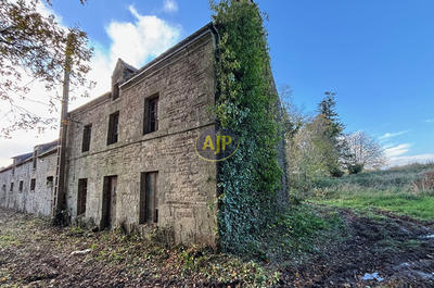 Maison - 300 m² - 6 pièces