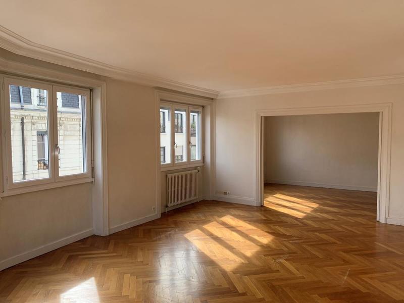 Appartement - 120 m² - 5 pièces