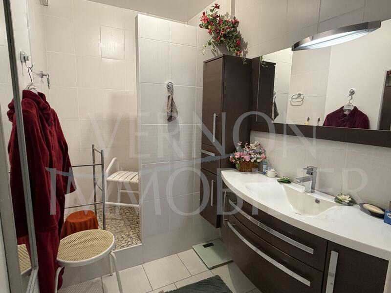 Appartement - 103 m² - 5 pièces