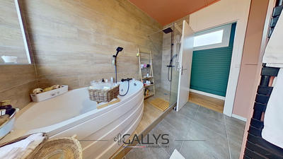 Appartement - 175 m² - 5 pièces