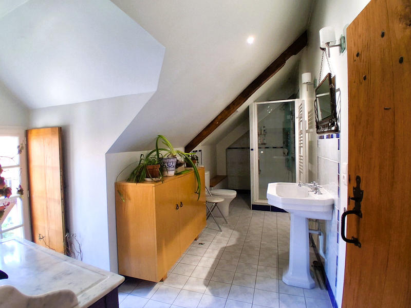 Maison - 215 m² - 8 pièces