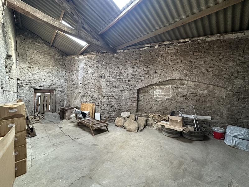 Maison - 270 m² - 8 pièces