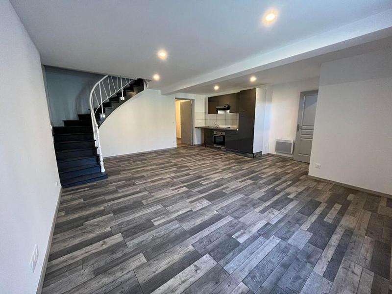 Maison - 104 m² - 4 pièces