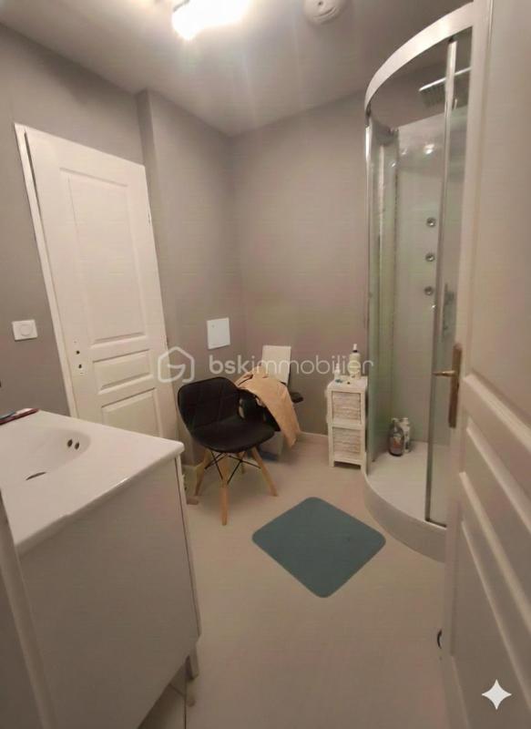 Demeure - 260 m² - 9 pièces