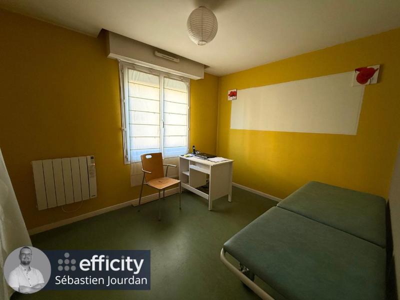 Bureau - 112 m² - 6 pièces