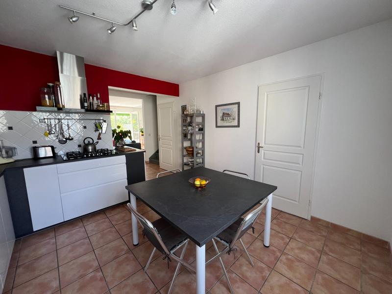 Appartement - 99 m² - 4 pièces