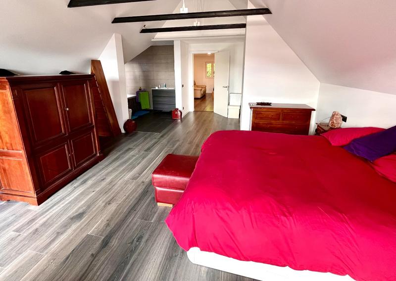 Maison - 475 m² - 8 pièces