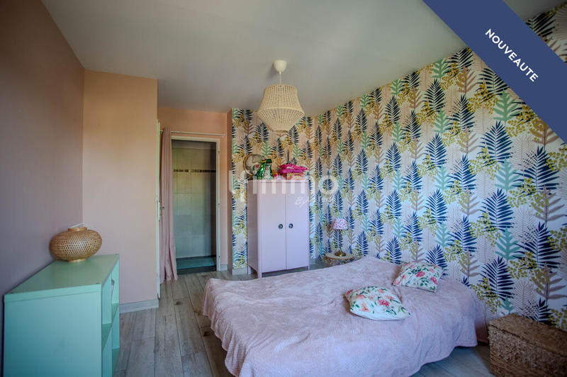 Pavillon - 156 m² - 7 pièces