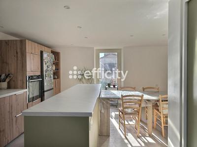 Maison - 122 m² - 4 pièces