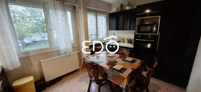 Appartement - 70 m² - 3 pièces