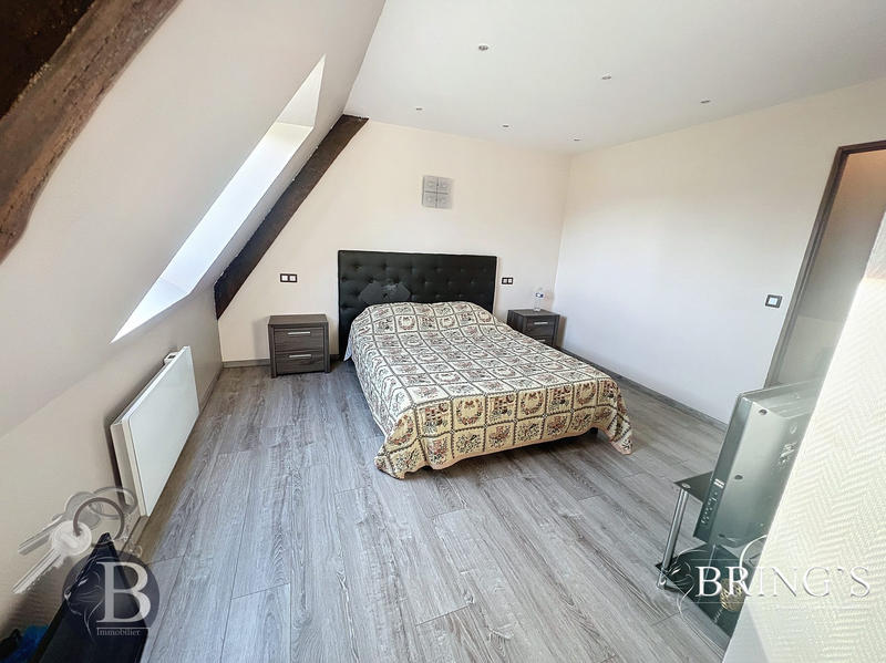 Maison - 200 m² - 6 pièces