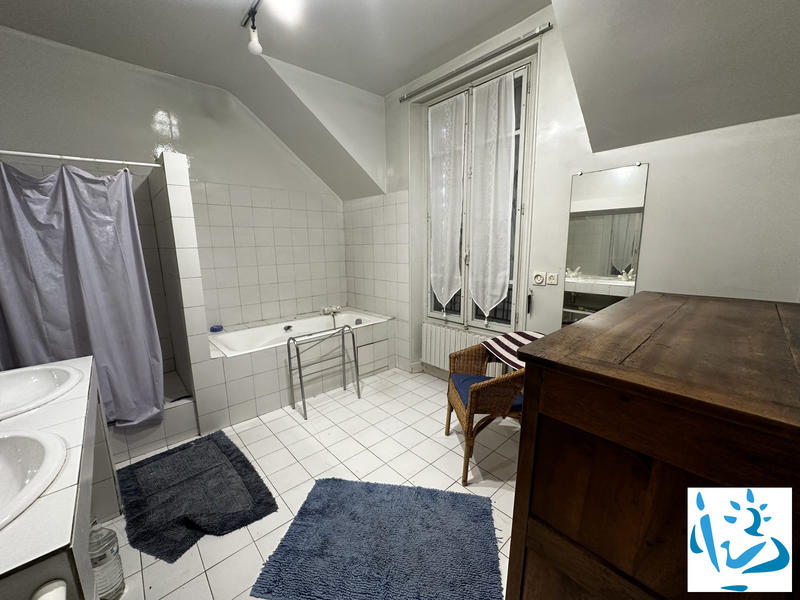 Maison ancienne - 152 m² - 5 pièces