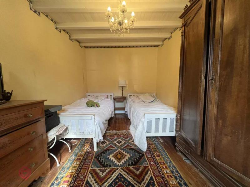 Propriété - 356 m² - 15 pièces