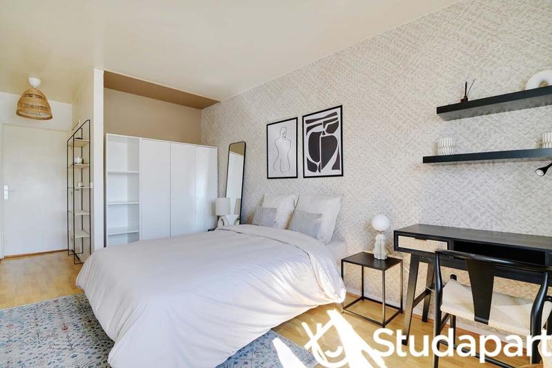 Chambre - 11 m² - 1 pièce