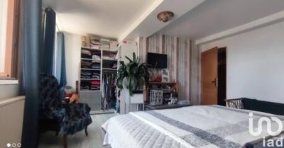 Maison - 240 m² - 10 pièces