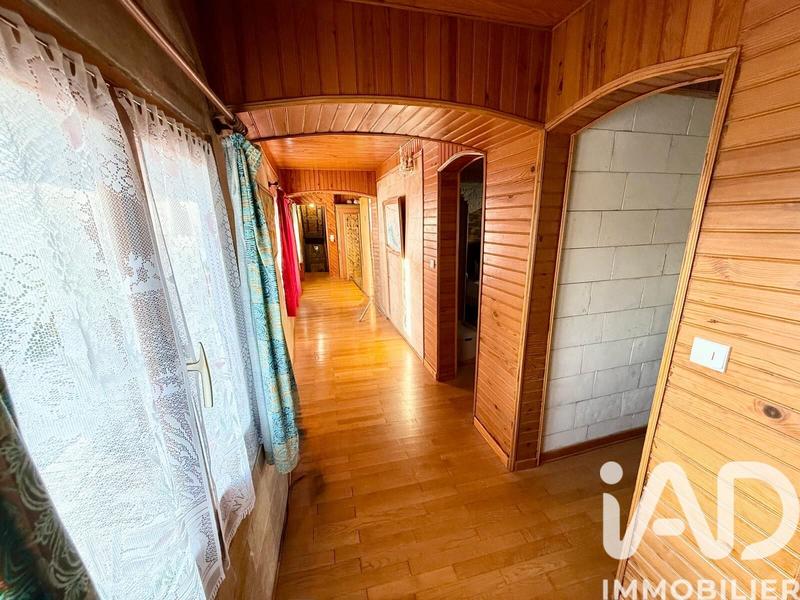 Maison - 227 m² - 9 pièces