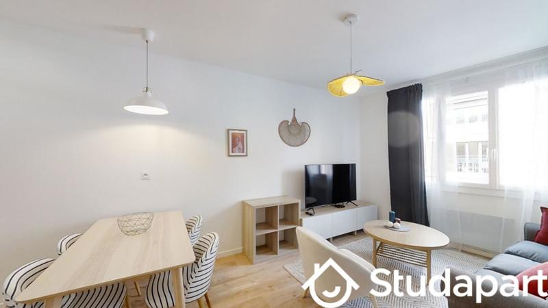 Chambre - 13 m² - 1 pièce