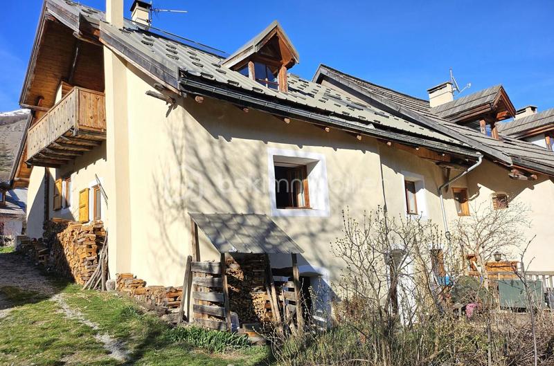 Maison de village - 200 m² - 9 pièces