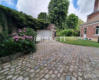 Maison de maîtres - 232 m² - 11 pièces