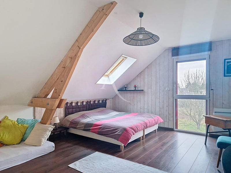 Maison - 215 m² - 7 pièces