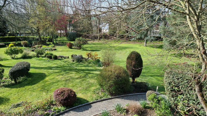 Maison - 288 m² - 9 pièces