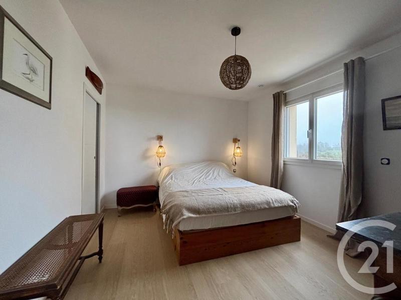 Maison - 130 m² - 8 pièces