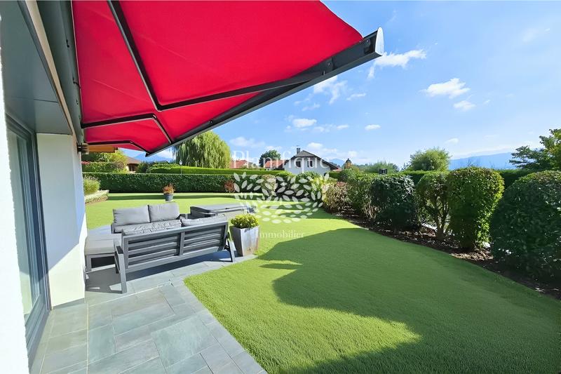 Maison - 299 m² - 7 pièces