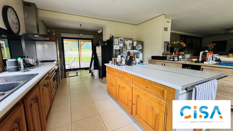 Maison - 186 m² - 7 pièces