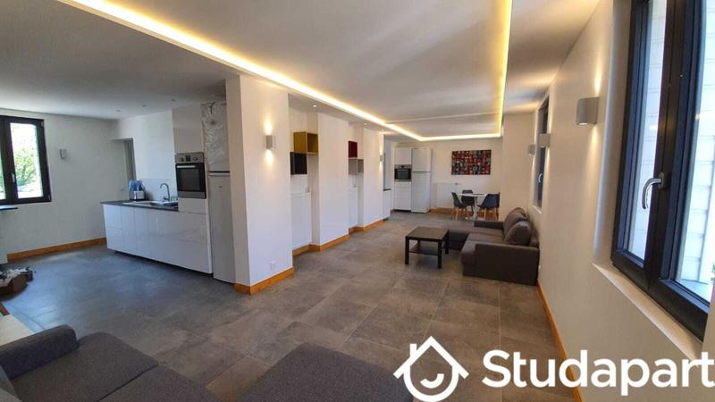 Chambre - 12 m² - 1 pièce