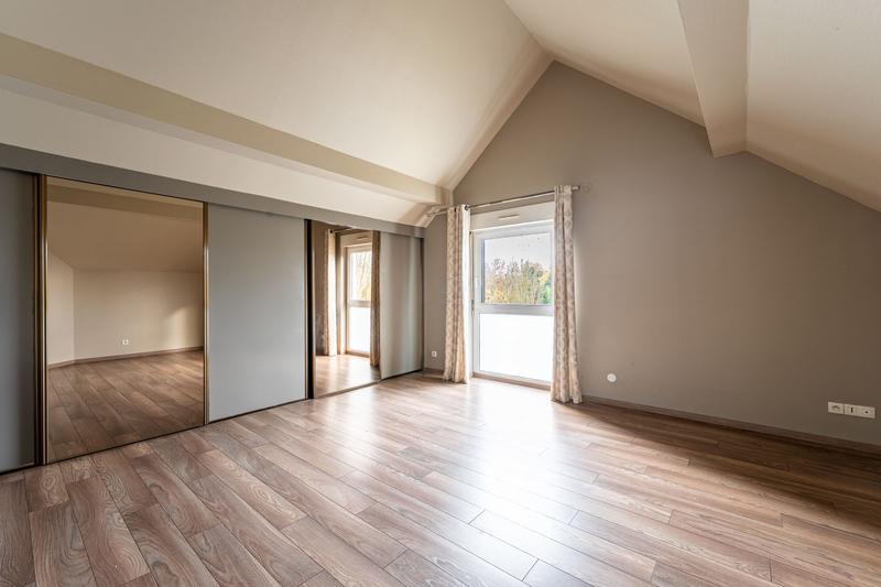 Villa - 207 m² - 7 pièces