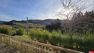 Maison traditionnelle - 90 m² - 6 pièces