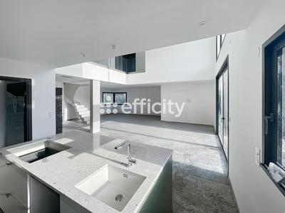 Maison - 150 m² - 4 pièces