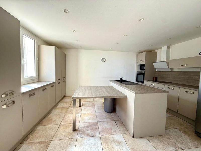 Villa - 190 m² - 8 pièces