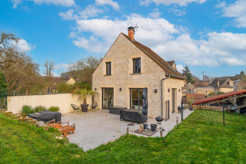 Maison - 122 m² - 6 pièces